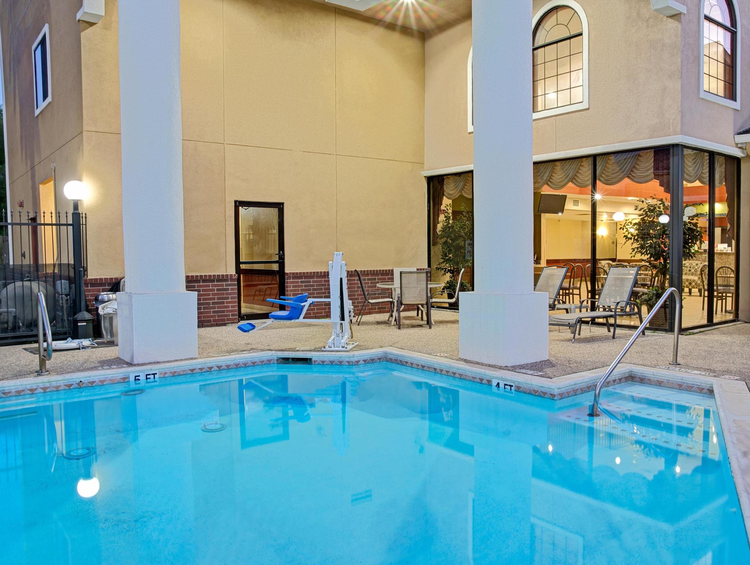 Red Lion Inn & Suites Iah Airport East Humble Buitenkant foto
