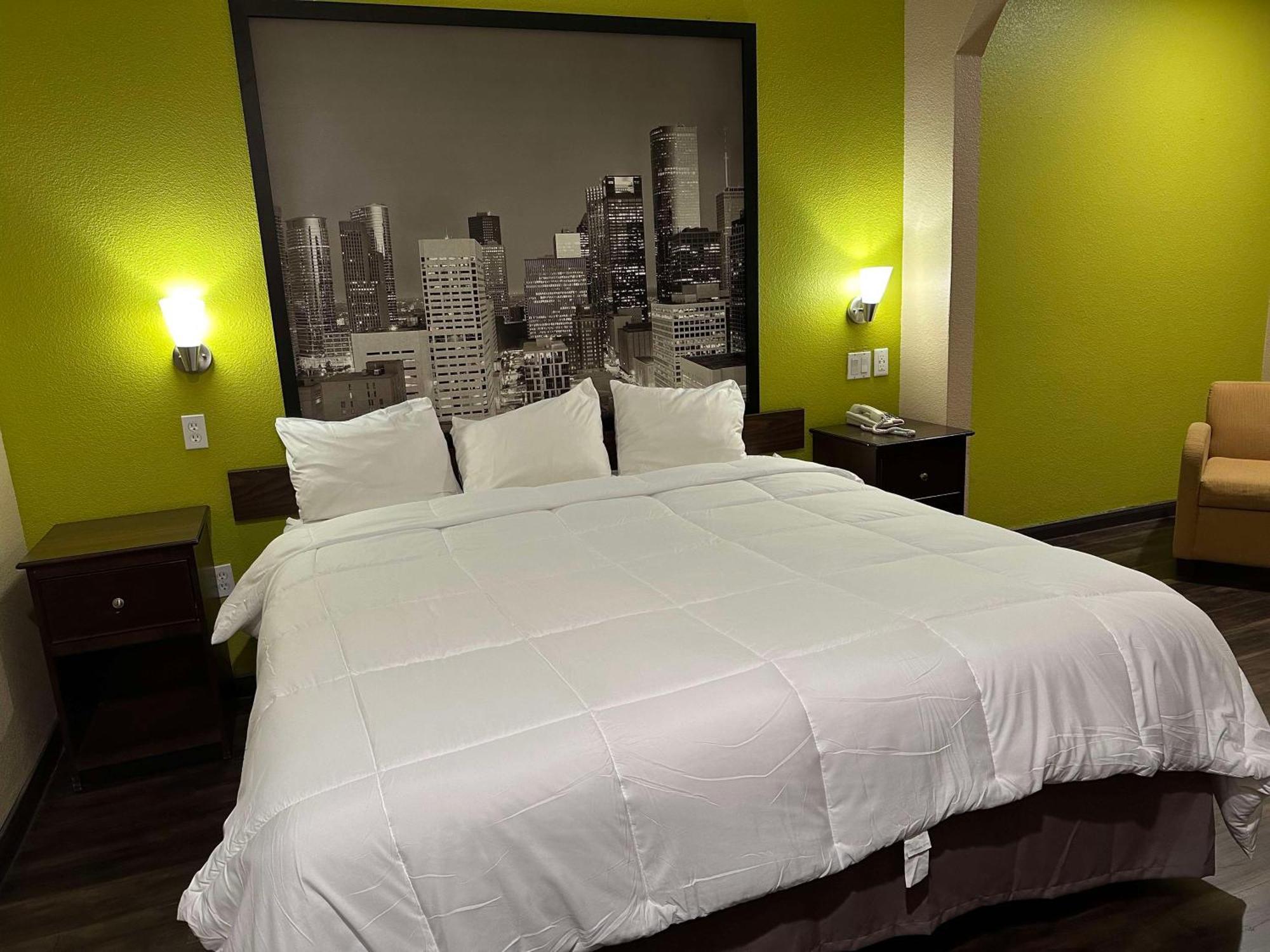 Red Lion Inn & Suites Iah Airport East Humble Buitenkant foto