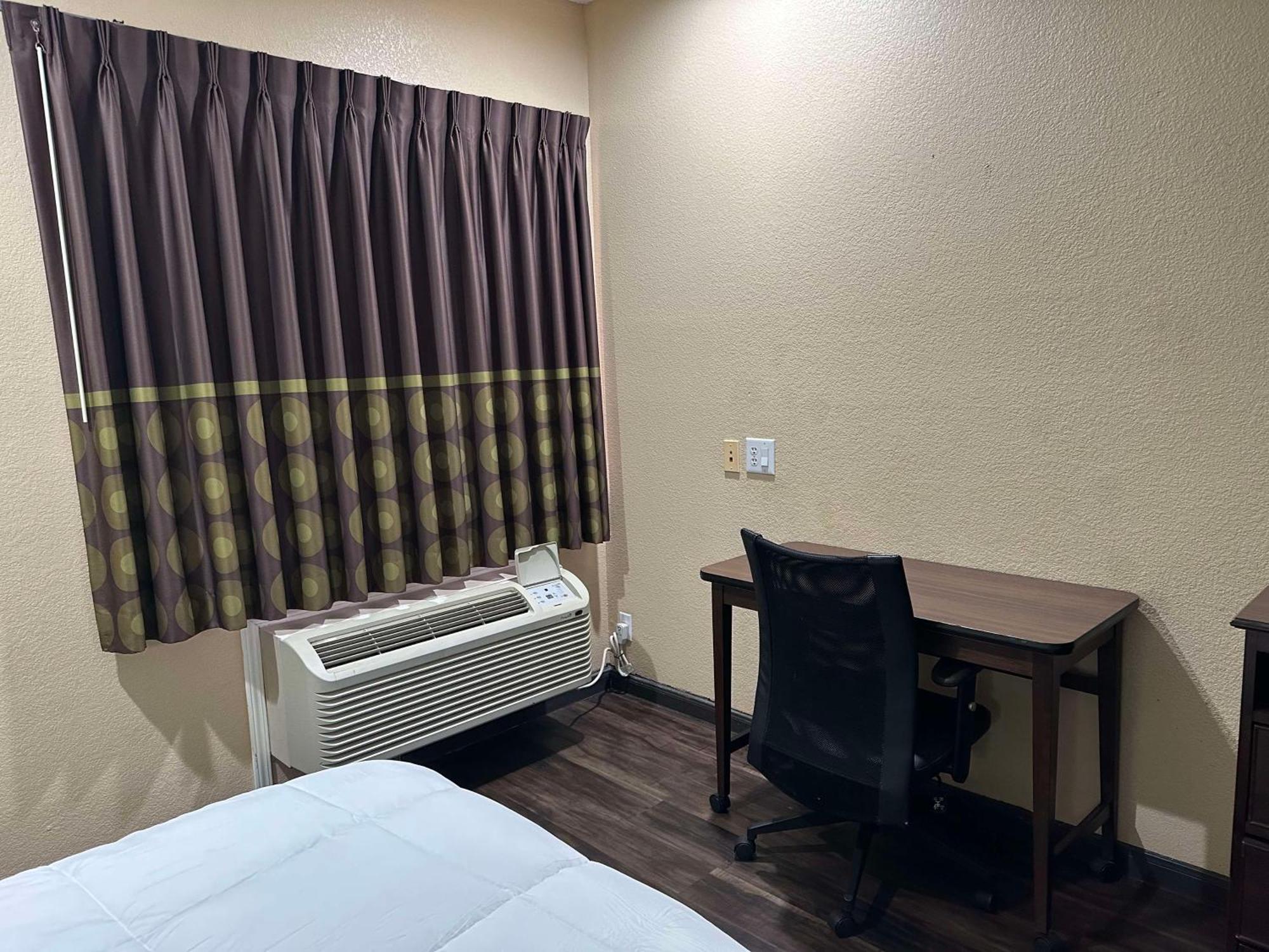 Red Lion Inn & Suites Iah Airport East Humble Buitenkant foto
