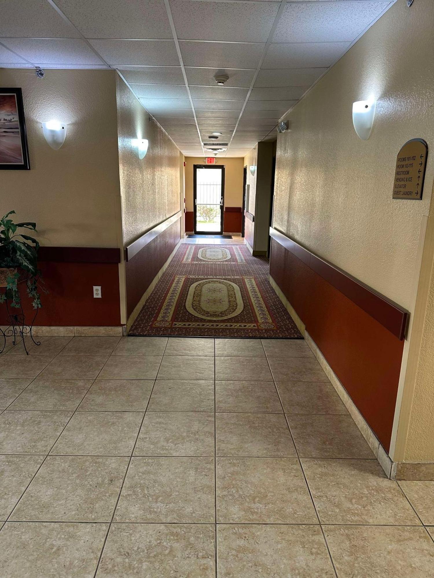 Red Lion Inn & Suites Iah Airport East Humble Buitenkant foto