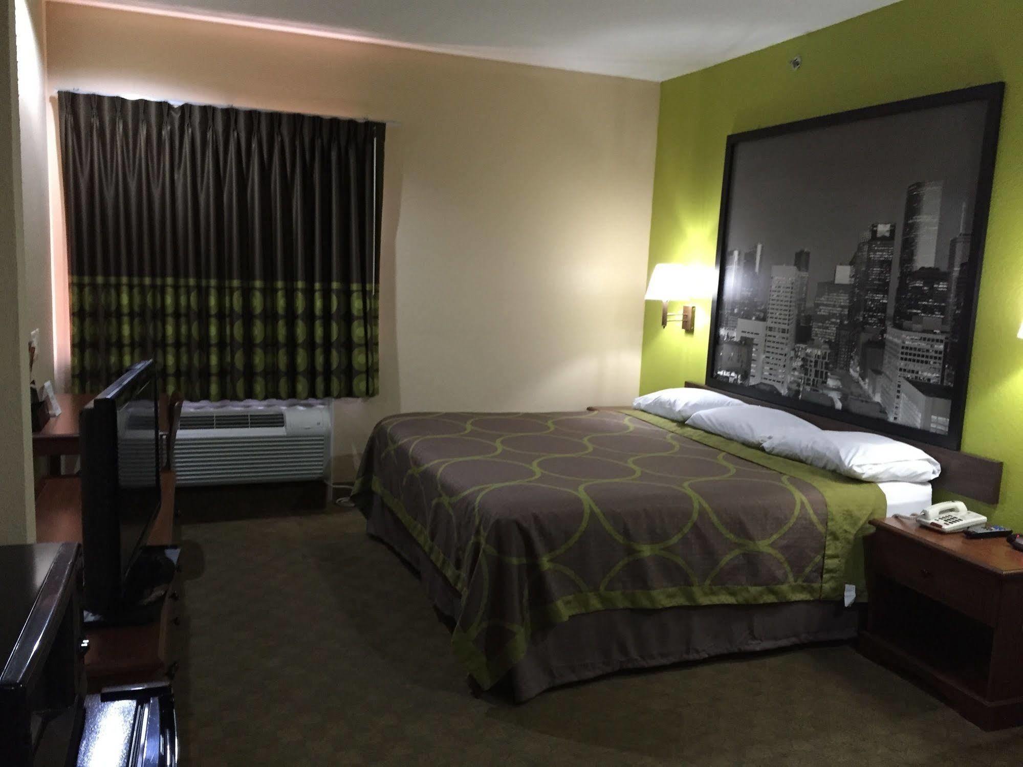 Red Lion Inn & Suites Iah Airport East Humble Buitenkant foto