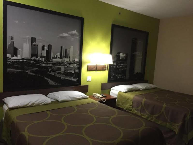 Red Lion Inn & Suites Iah Airport East Humble Buitenkant foto